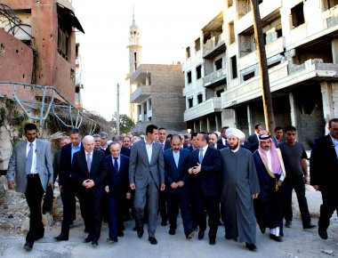 Ο «δικτάτορας» Μπασάρ Αλ Άσσαντ σε βόλτα στους δρόμους της Δαμασκού